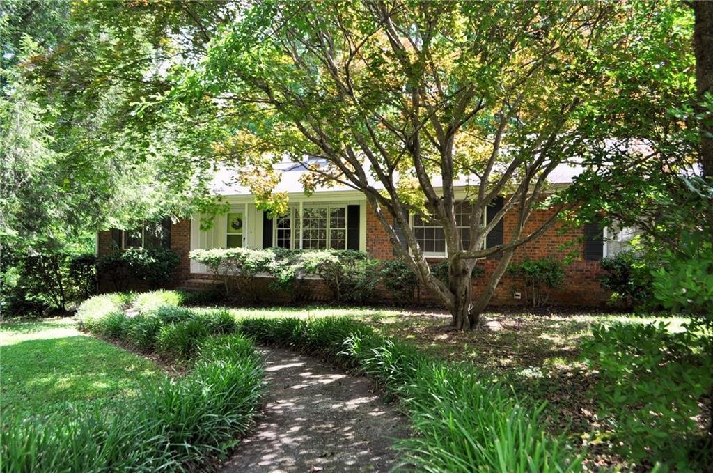 4406 Seminole Drive - Photo 1