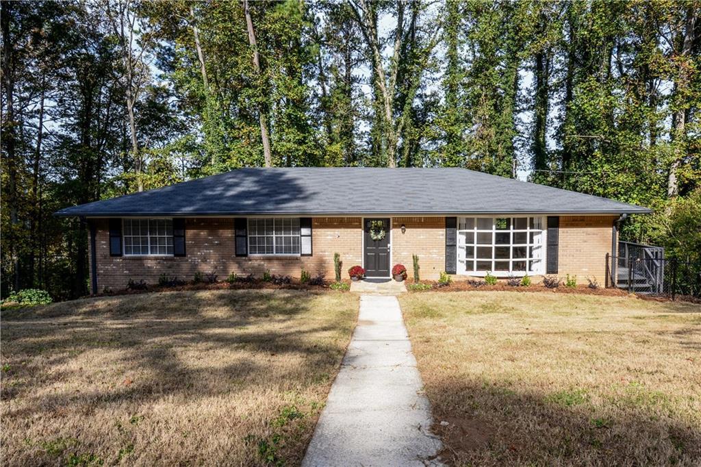 1228 Woodleigh Road - Photo 1