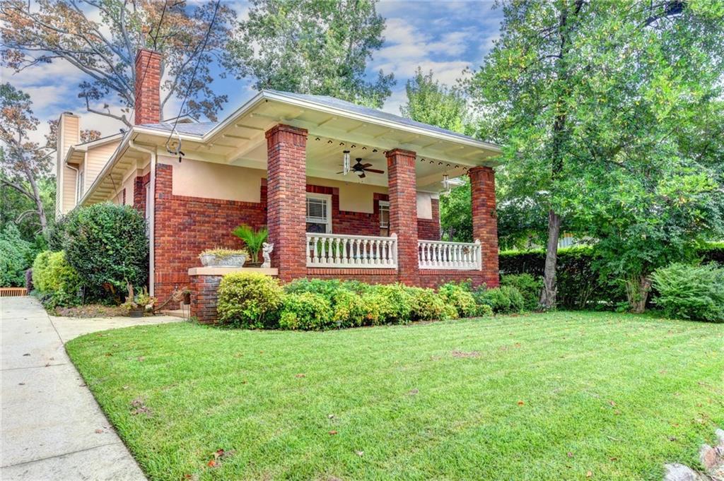 920 Virginia Circle - Photo 1