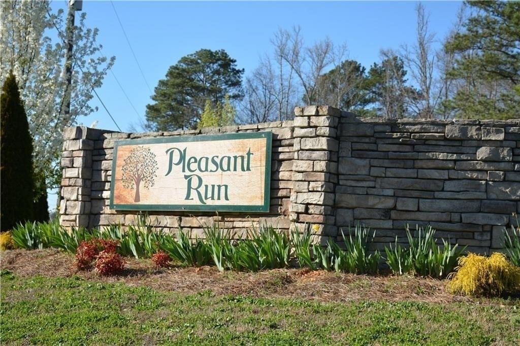 4 Pleasant Run Drive - Photo 1