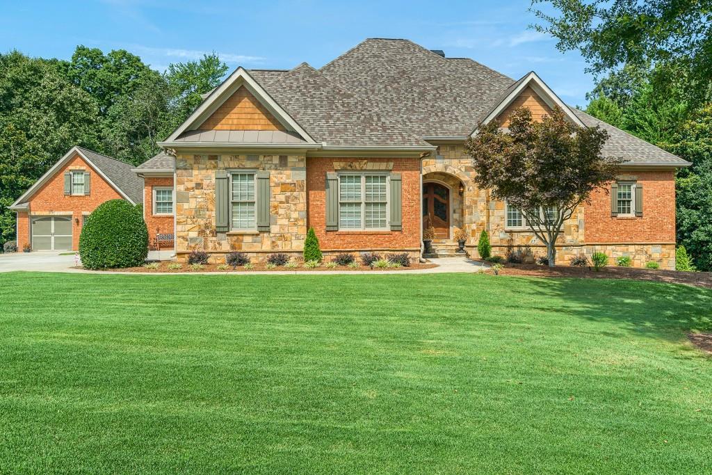 4760 Highland Point Drive - Photo 1
