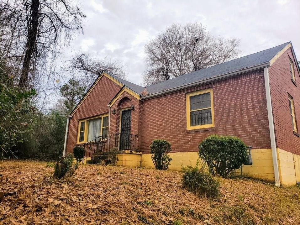 2048 Flat Shoals Road - Photo 1