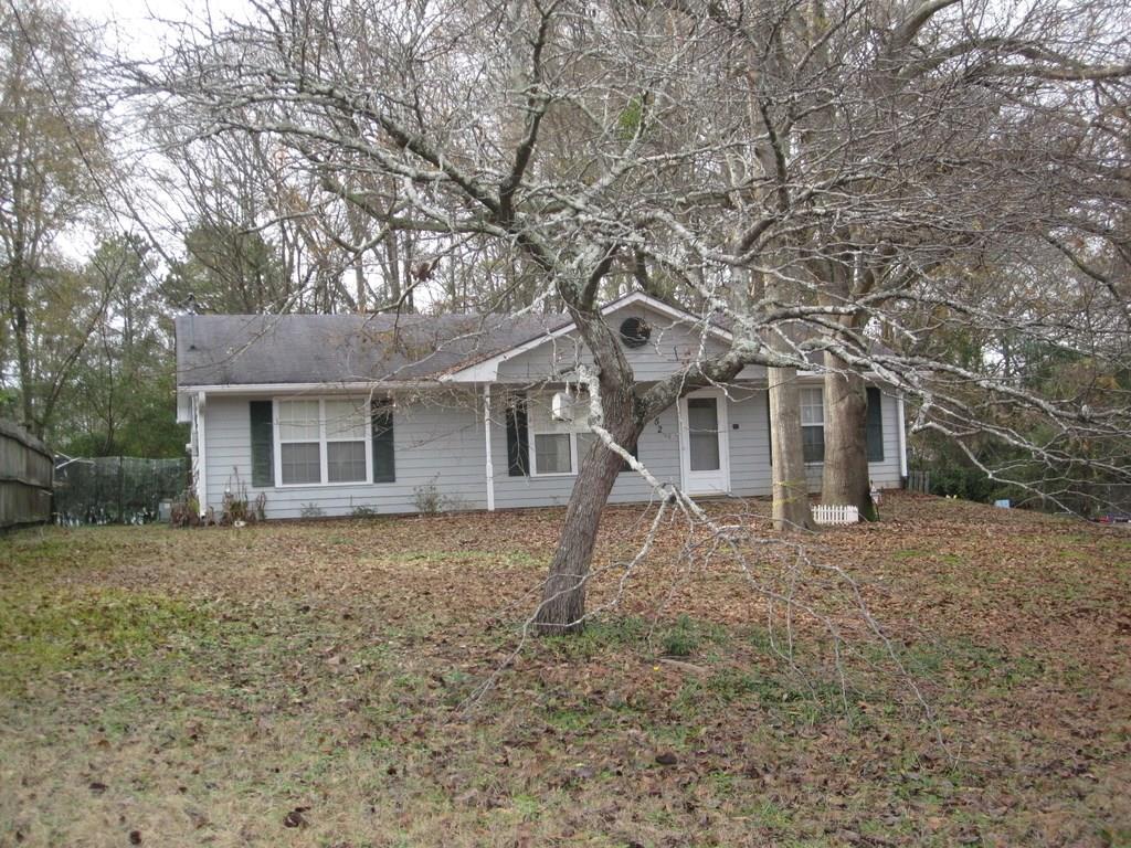 1252 Lakeview Drive - Photo 1