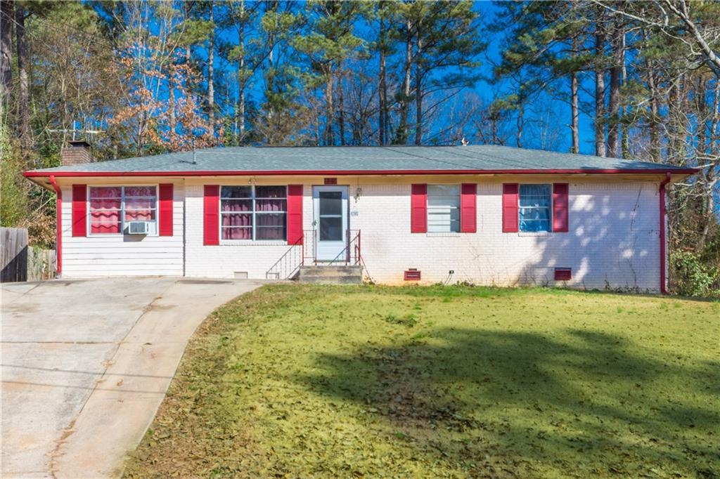 929 Hampton Drive - Photo 1