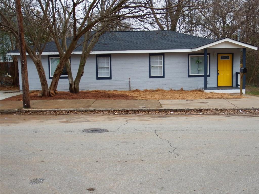 814 Humphries Street - Photo 1