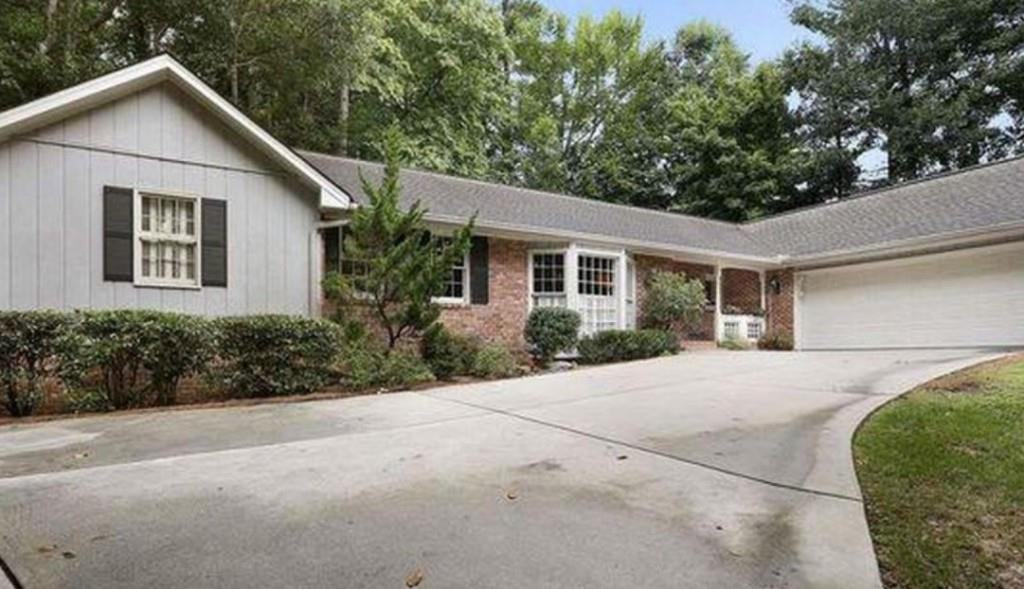 5280 Mount Vernon Parkway - Photo 1