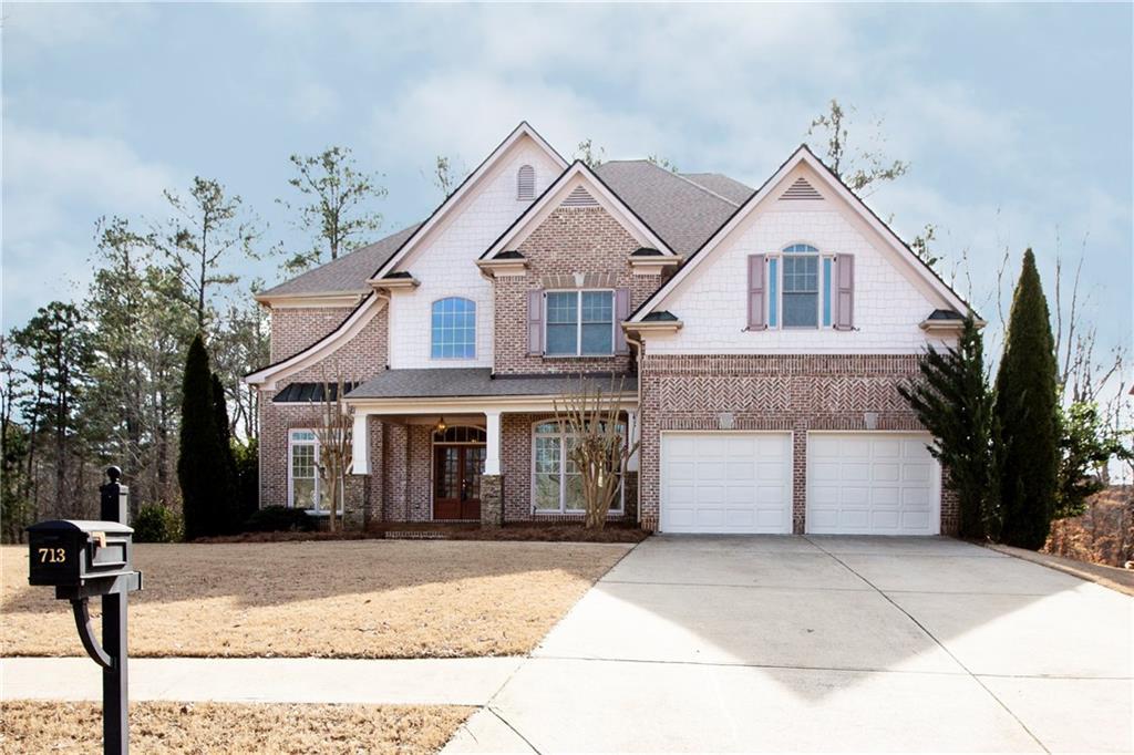 713 Crescent Circle - Photo 1