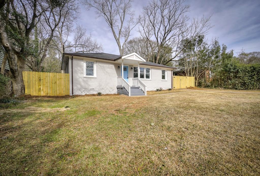 1731 Thomas Terrace - Photo 1