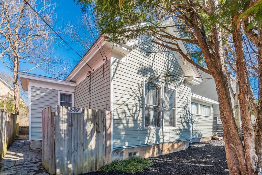 824 Fulton Terrace - Photo 1