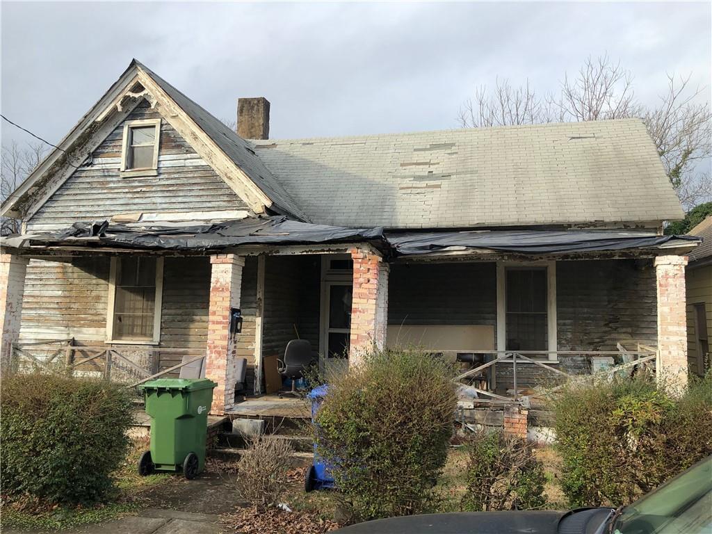 835 Drummond Street - Photo 1