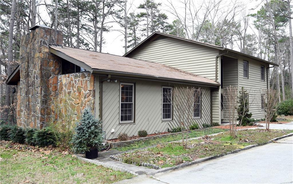 865 Lawrenceville Highway - Photo 1
