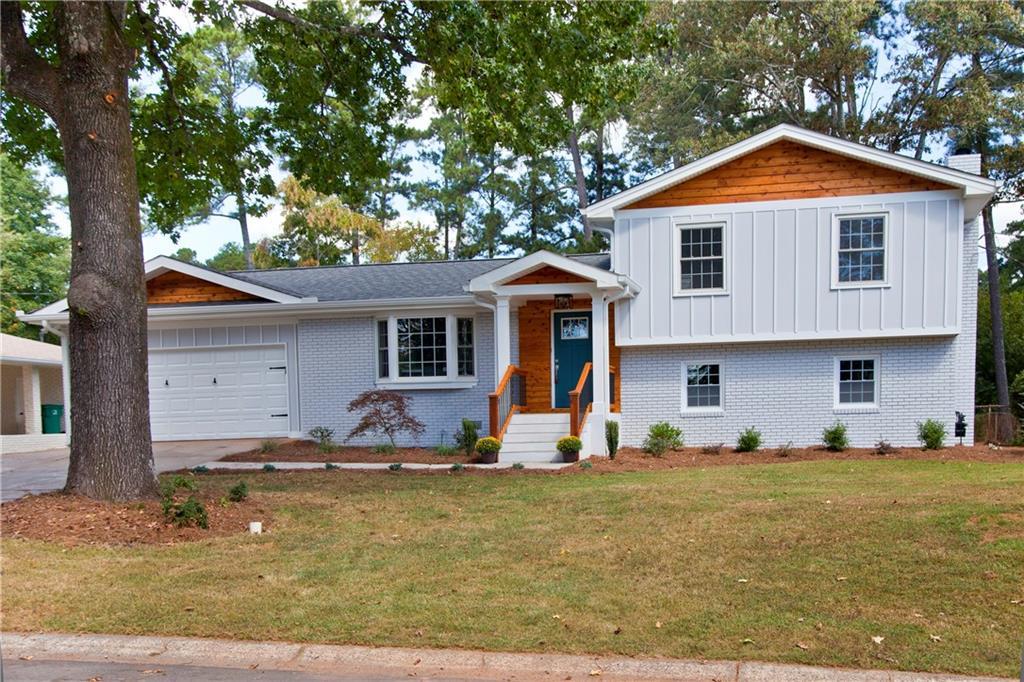 531 Pineview Drive - Photo 1