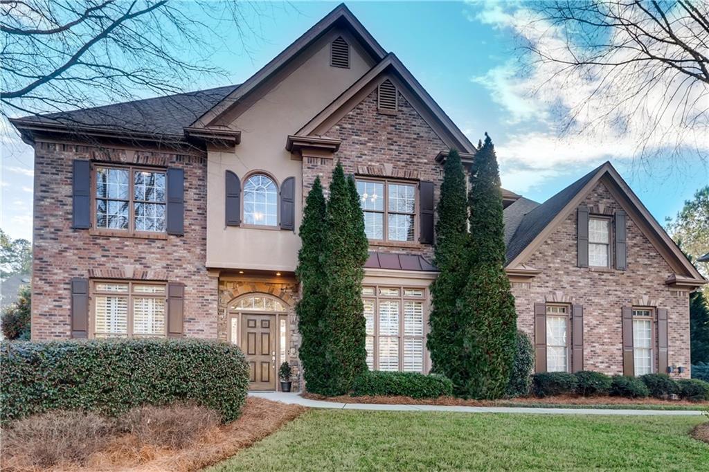 5423 Dunwoody Glen Court - Photo 1