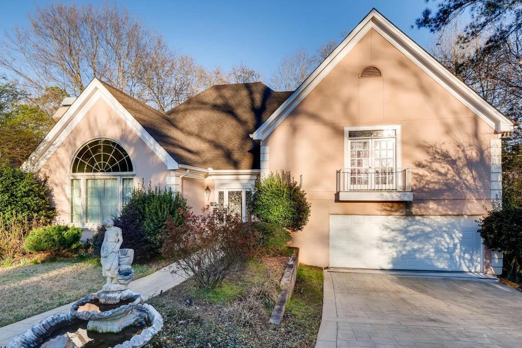 920 Manchester Place - Photo 1