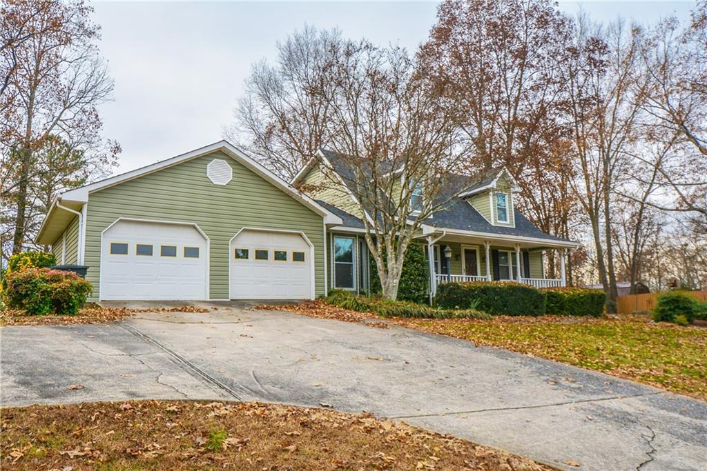220 Sunrise Terrace - Photo 1