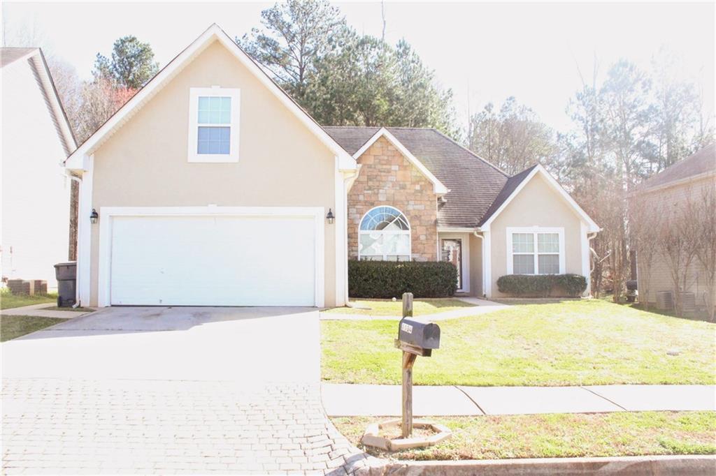 1104 Oak Hollow Lane - Photo 1