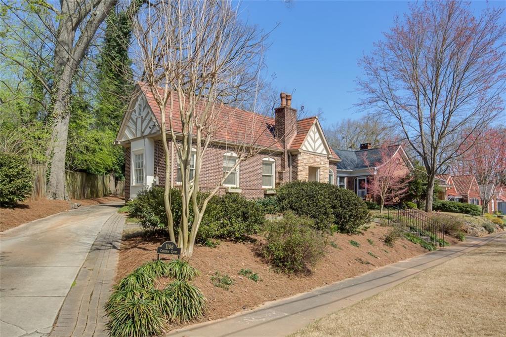 1196 Cameron Court - Photo 1