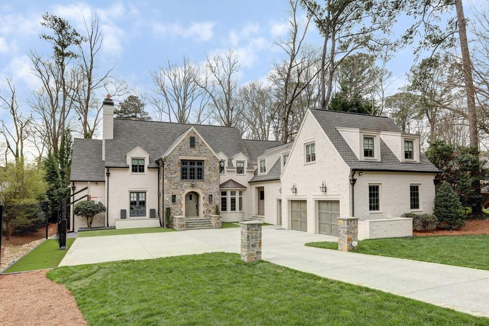 402 Hillside Drive - Photo 1