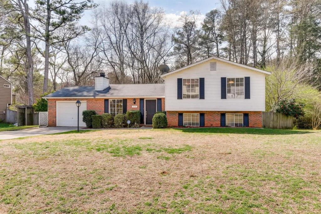815 Waterbrook Court - Photo 1