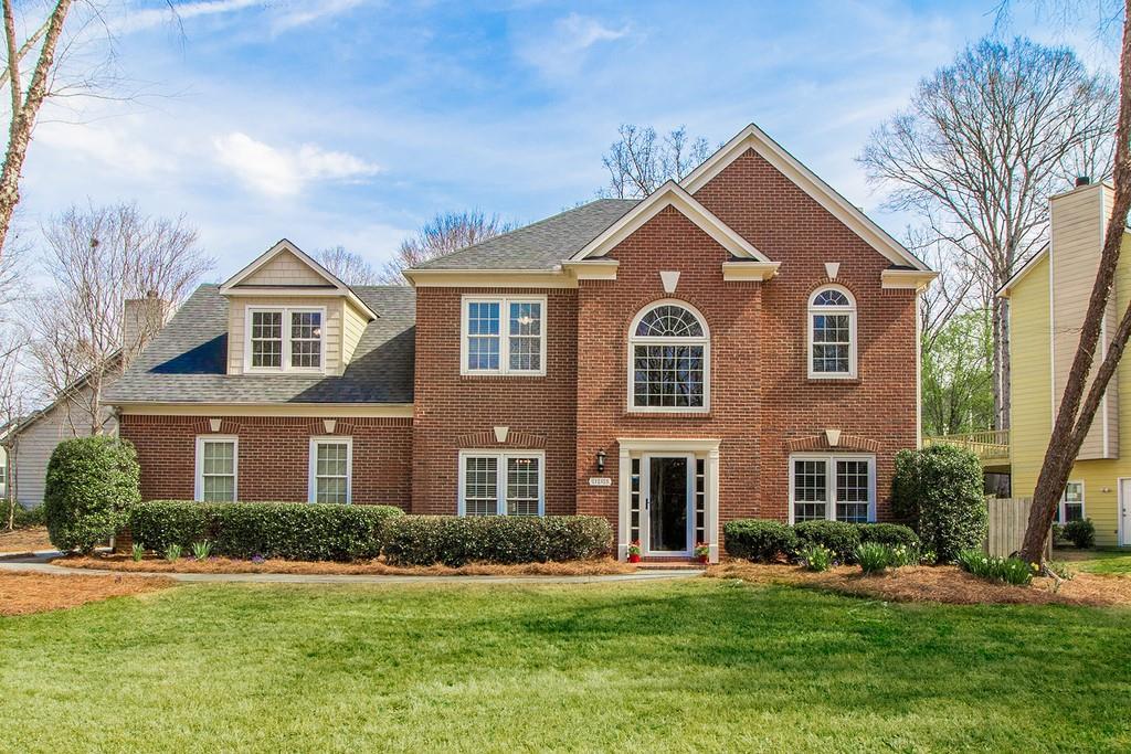 135 Croftwood Court - Photo 1