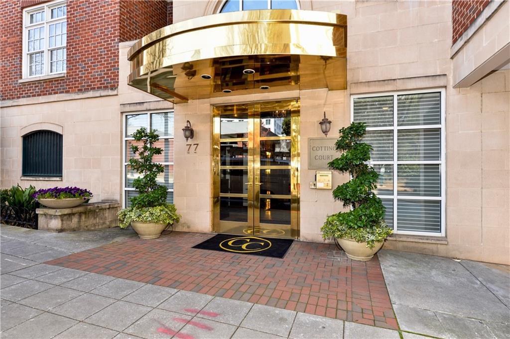 77 Peachtree Place - Photo 1
