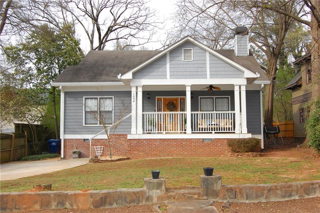 1094 Knott Street - Photo 1