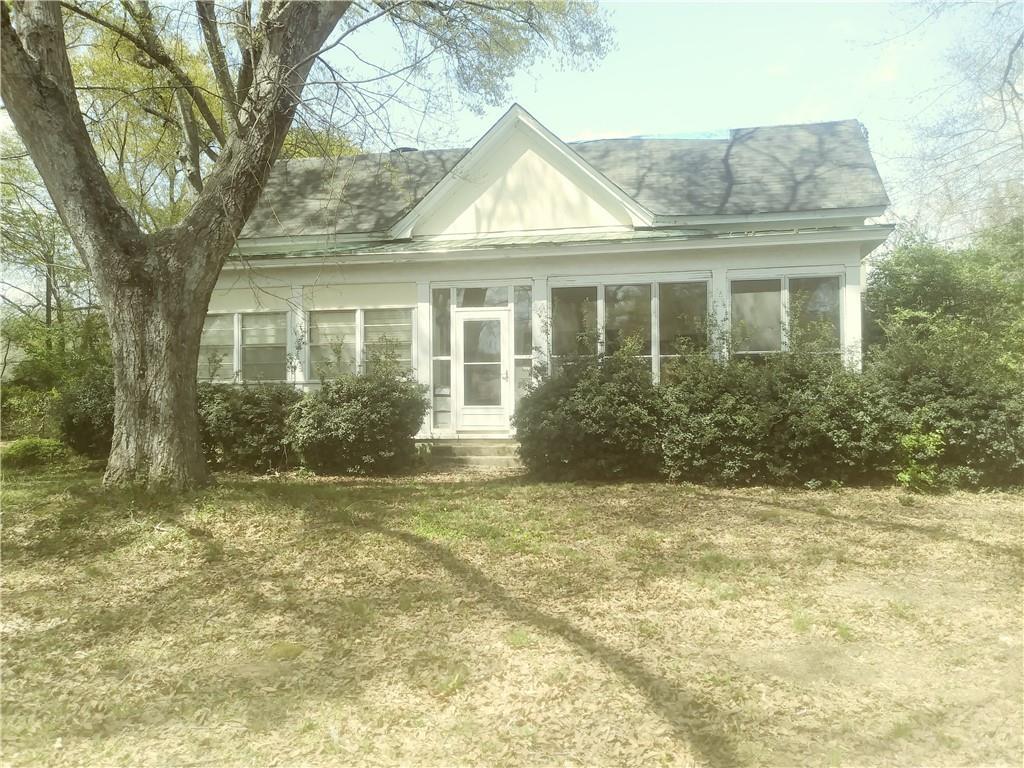 2750 Cherokee - Photo 1