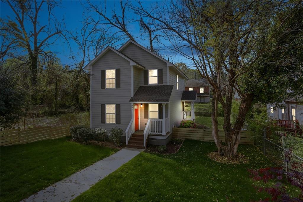992 Parsons Street - Photo 1