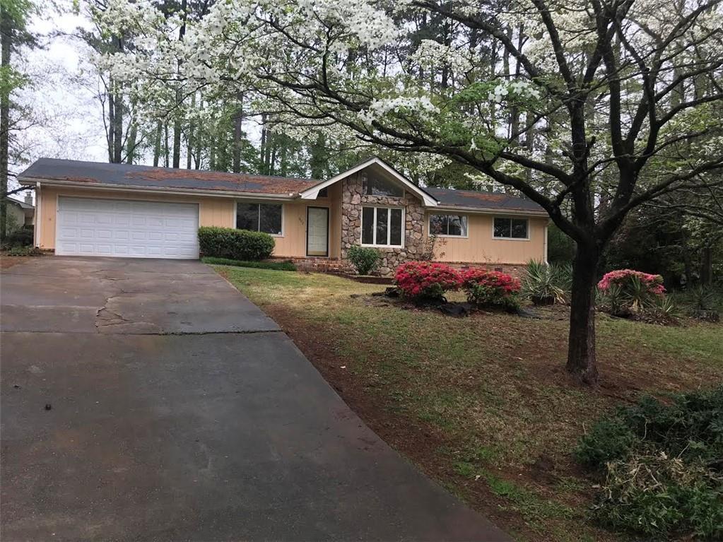 692 Chandler Drive - Photo 1