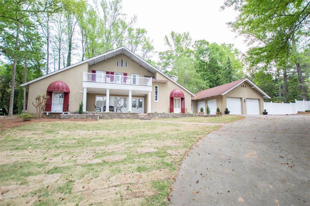110 Club Drive - Photo 1