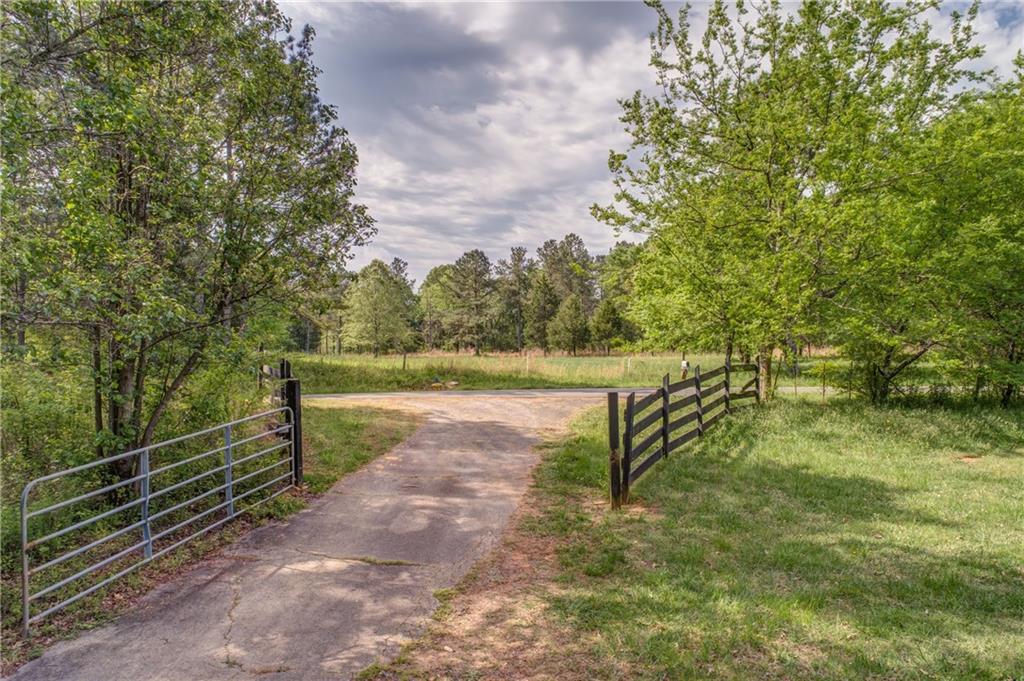 102 Mullinax Road - Photo 1