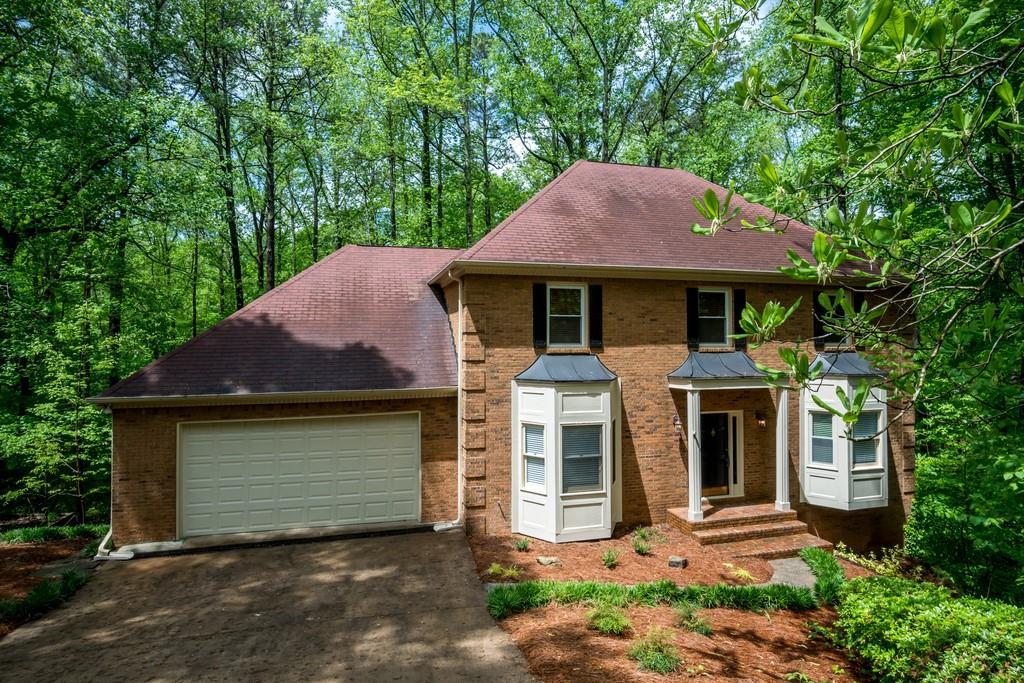 1820 Bromley Way - Photo 1