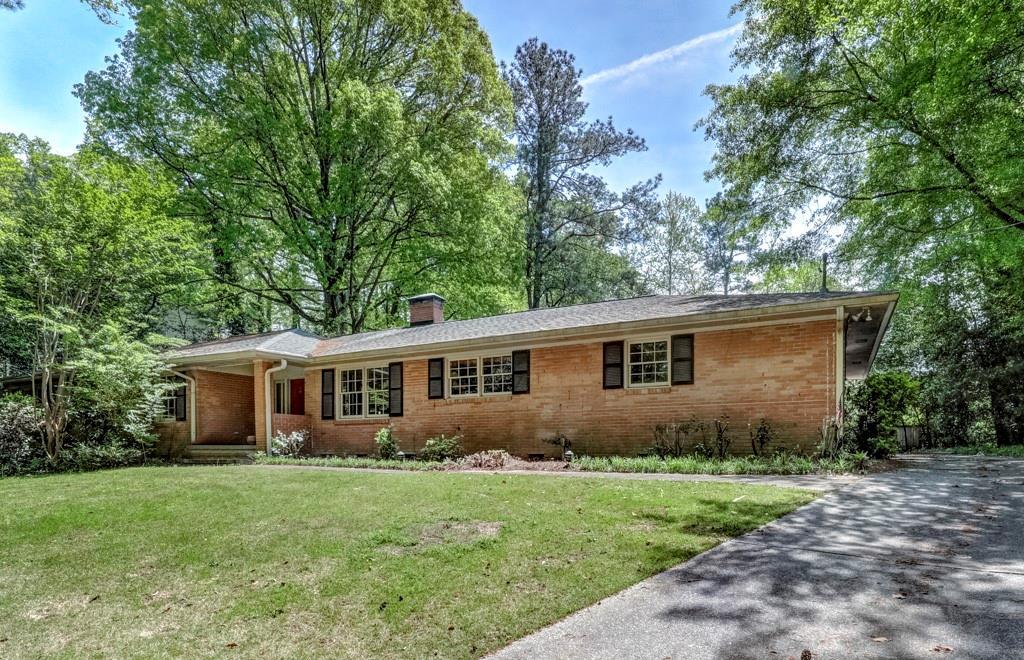 1580 Wesley Road - Photo 1
