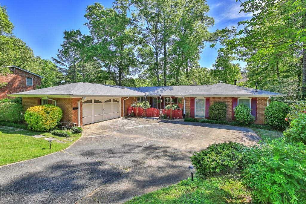 534 Safari Circle - Photo 1