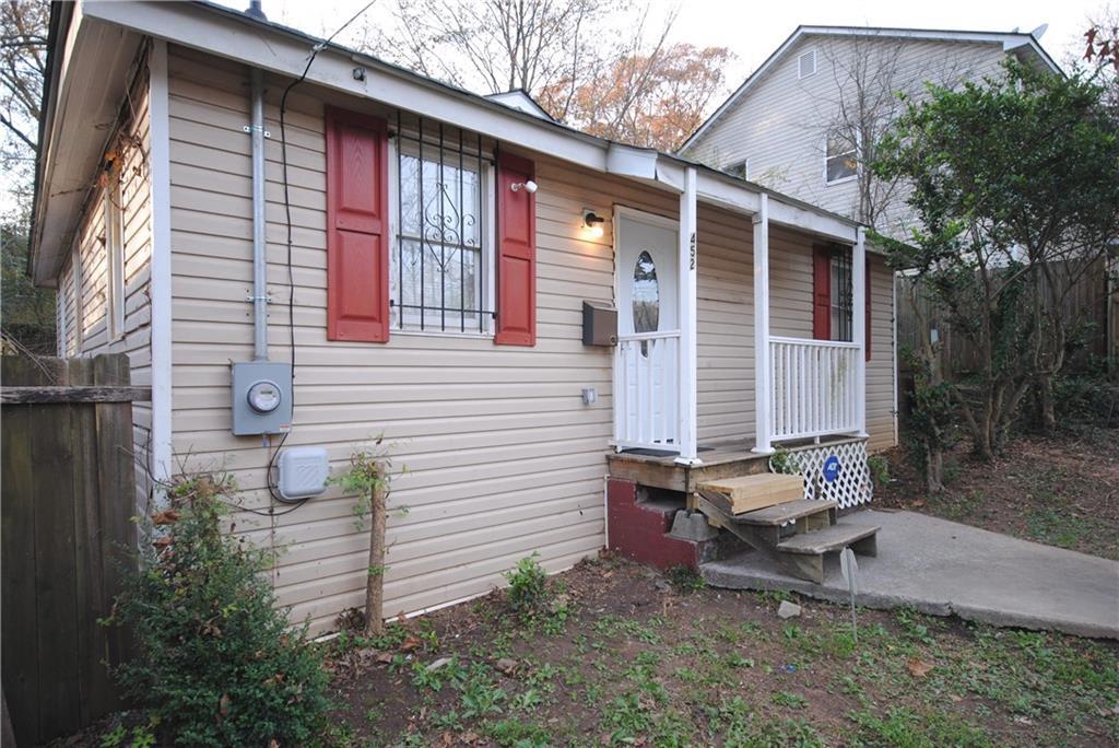 452 Paines Avenue - Photo 1