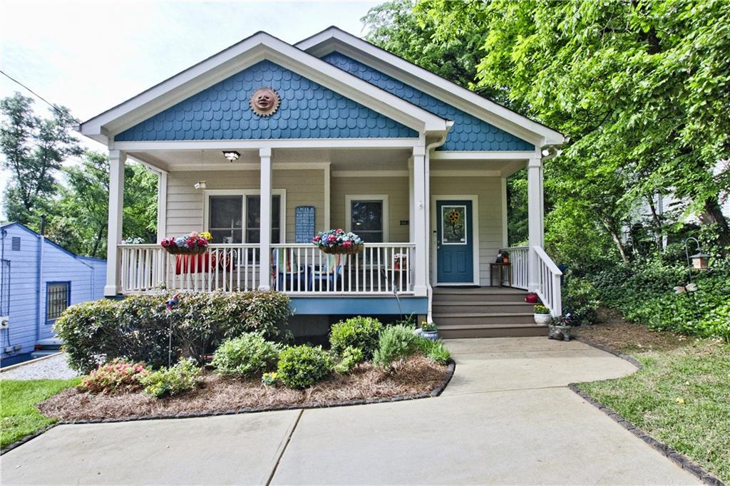 1870 Francis Avenue - Photo 1