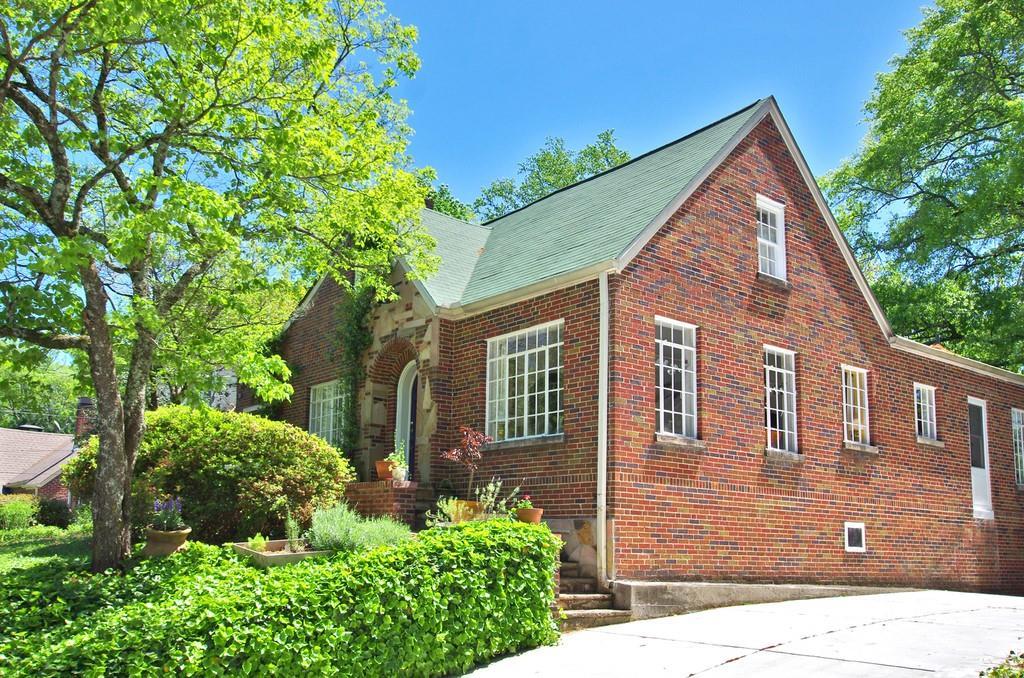 825 Amsterdam Avenue - Photo 1