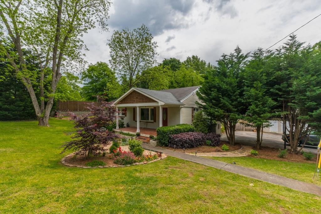 1400 Quarles Avenue - Photo 1