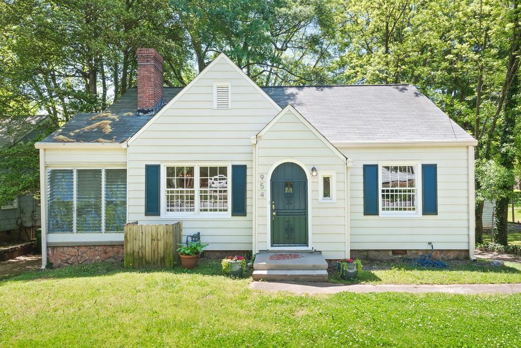 954 Sylvan Place - Photo 1