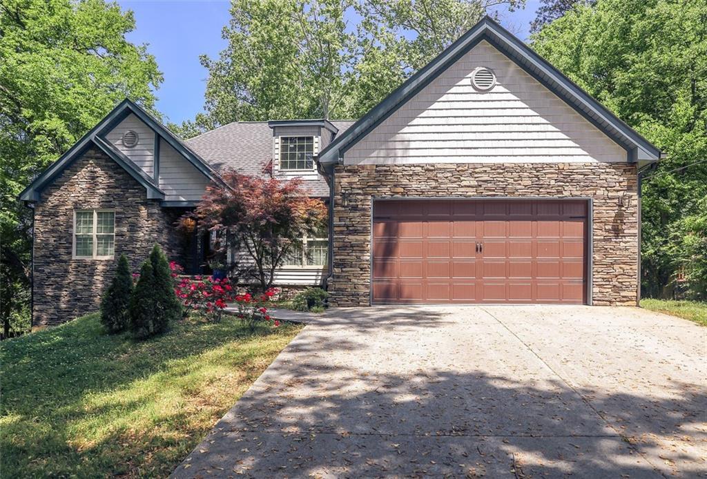 300 Norcross Street - Photo 1