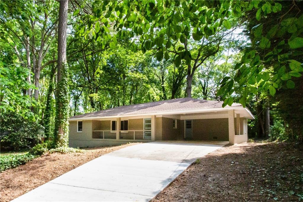 1642 Camelot Circle - Photo 1