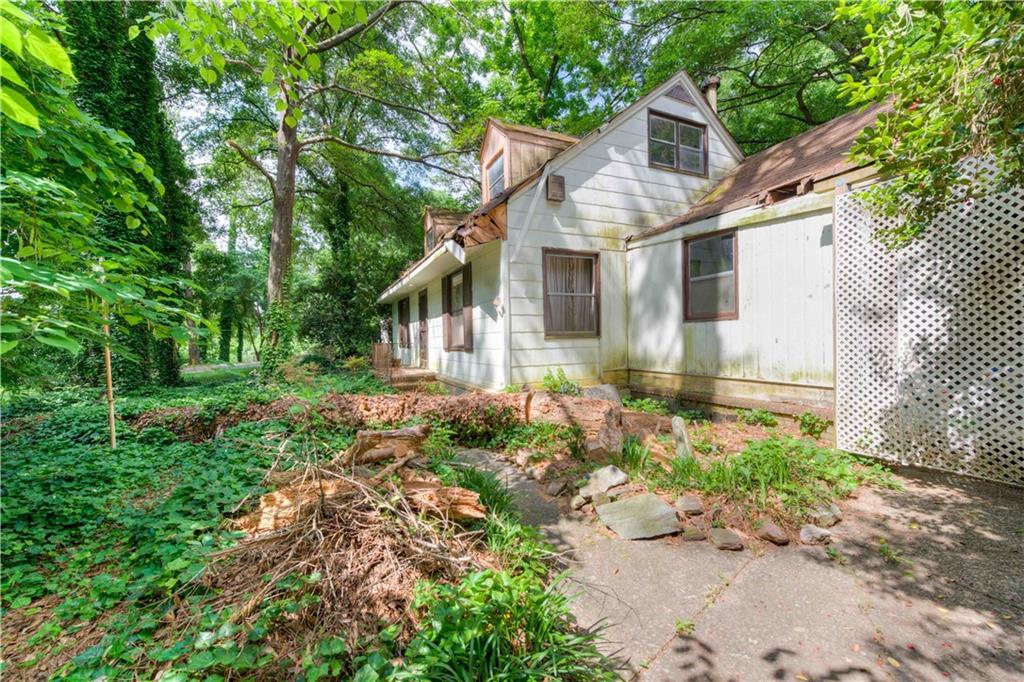 1909 Moores Mill Road - Photo 1