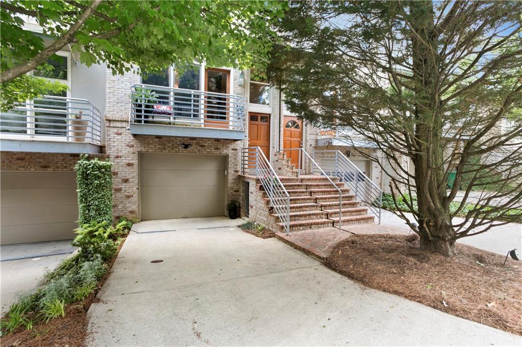 1279 Peachtree View - Photo 1