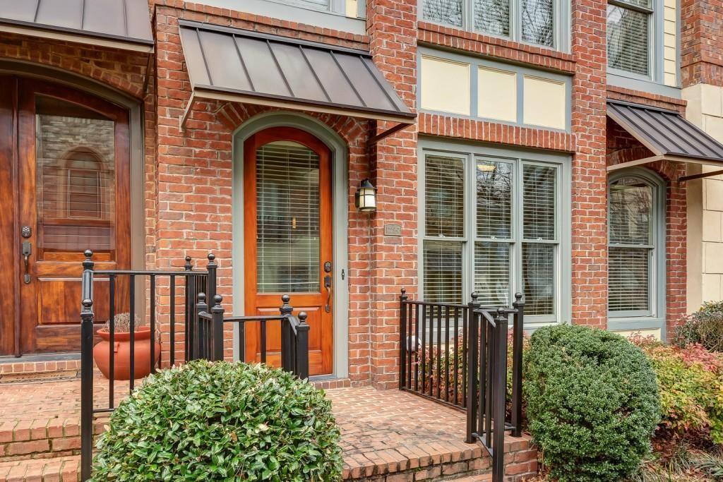 1229 Mecaslin Street - Photo 1