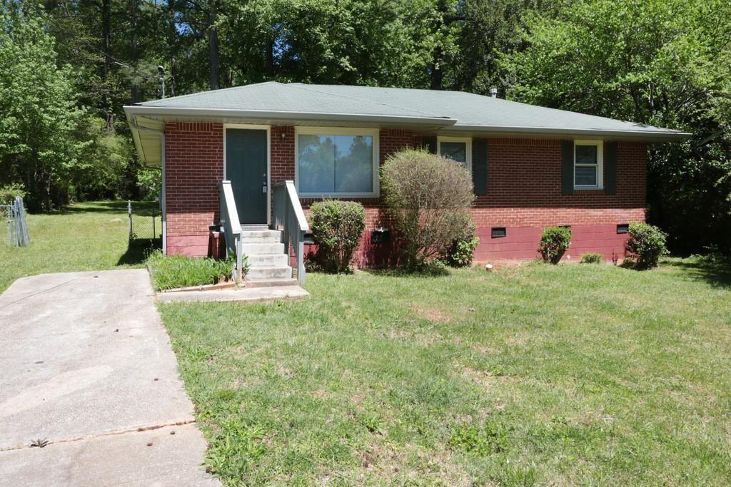 4390 Glenwood Parkway - Photo 1