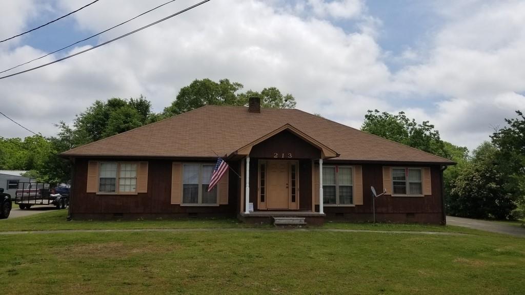213 Poplar Street - Photo 1