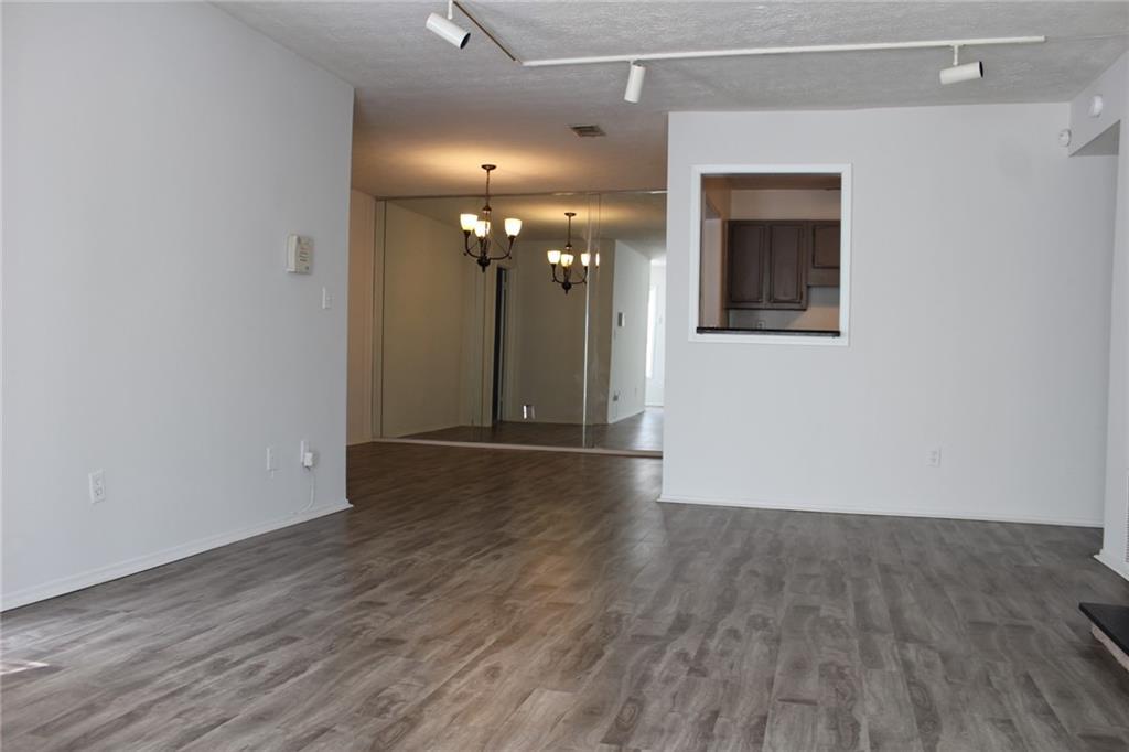 1006 Vicksburg Place - Photo 1