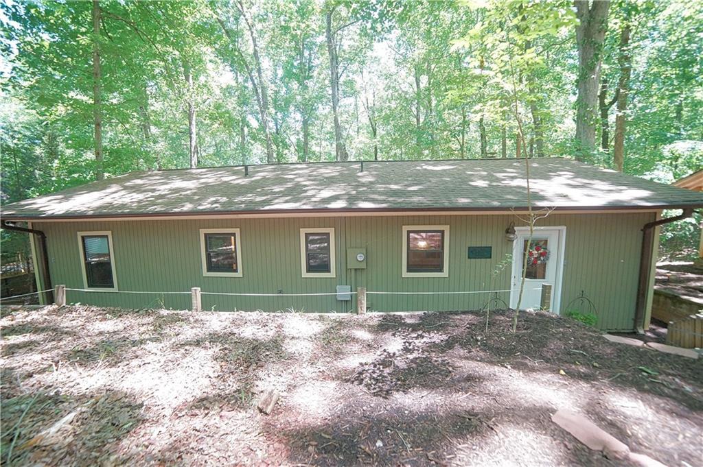 570 Greenleaf Drive - Photo 1