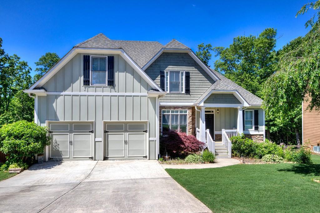 472 Pine Way - Photo 1