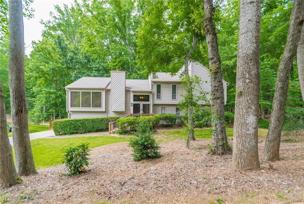 1601 Valley Stream Drive - Photo 1
